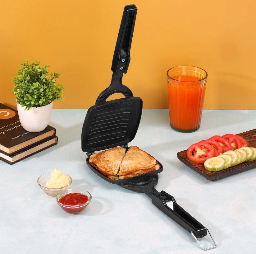 Sandwich Maker vs Toastie Maker: Pros and Cons Explained Sandwich Maker vs Toastie Maker: Pros and Cons Explained